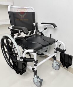 Xe lăn đa năng ( xe tắm, có bô vệ sinh) GBM-020